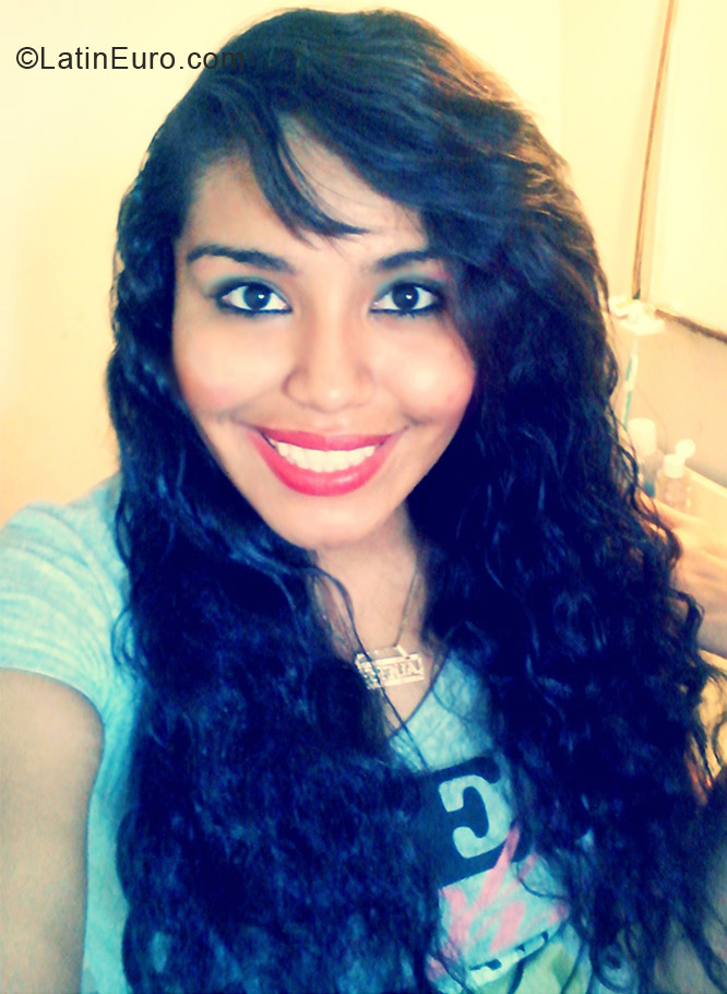 Date this gorgeous Mexico girl Magda from Linares Nuevo Leon MX755