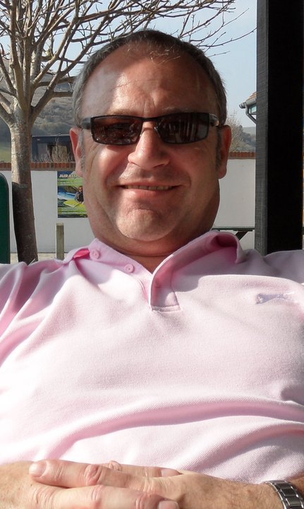 Date this nice looking Germany man Perez from Berlin DE321