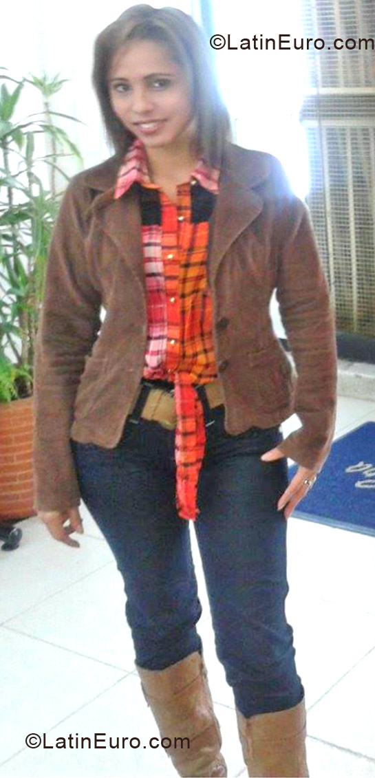 Date this stunning Colombia girl Ana maria t from Bogotá CO11453