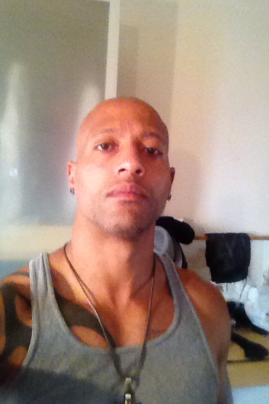 Date this georgeous United States man Brandon from Baltimore US13655