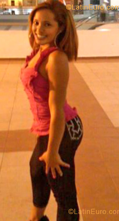 Date this good-looking Dominican Republic girl Ruth esther her from Barahona DO12835