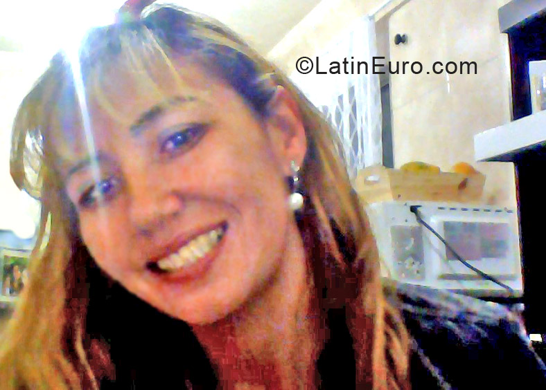 Date this funny Brazil girl Acrisiani from Sao Paulo BR7179