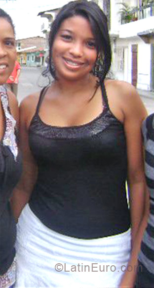 Date this beautiful Colombia girl JACKELIN RODRIG from Candelaria CO11514