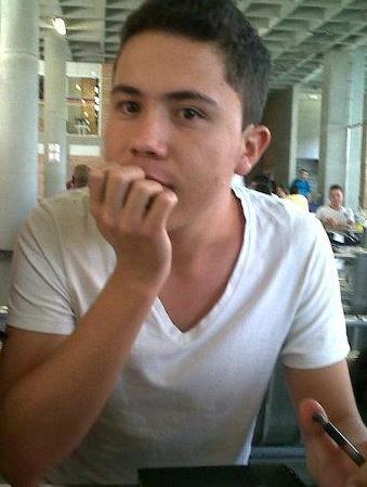 Date this lovely Colombia man Julian from Medellin CO11532