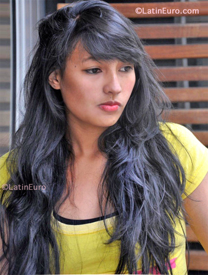 Date this sensual Colombia girl Julieta from Bogota CO11606