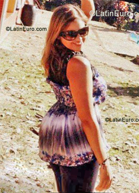 Date this passionate Brazil girl Marlete from Brasilia BR7237