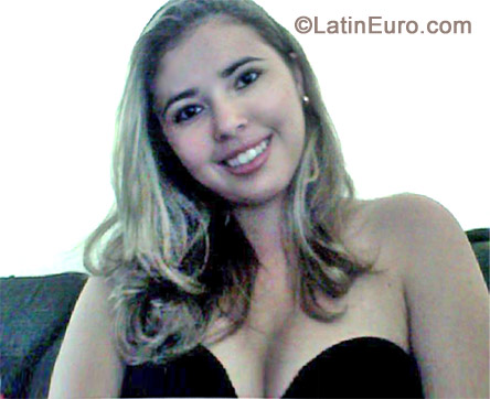 Date this hot Brazil girl Kathelen from Rio Verde BR7249
