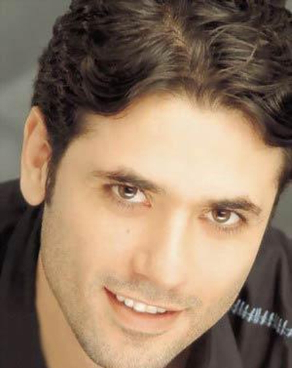 Date this stunning United States man Adey from Houston US13751