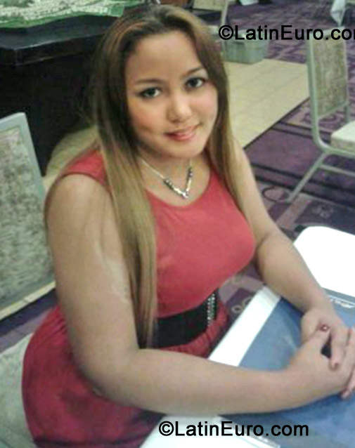 Date this voluptuous Panama girl Carmen from Panama City PA332