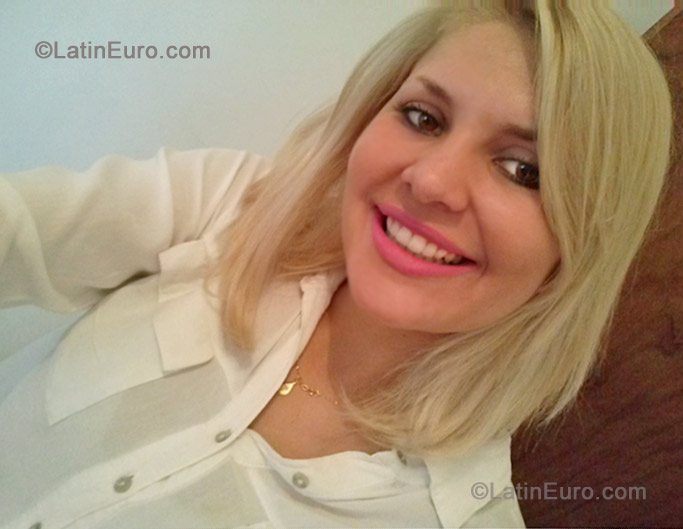 Date this sultry Brazil girl Tatiane from Pla nalto BR7284