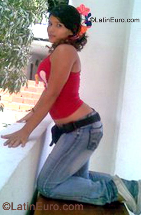 Date this good-looking Colombia girl Daily de la pea from Barranquilla CO11716