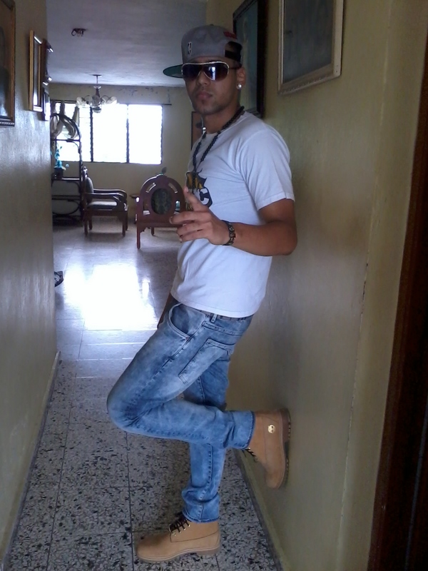 Date this pretty Dominican Republic man Anthony from Santiago DO13584