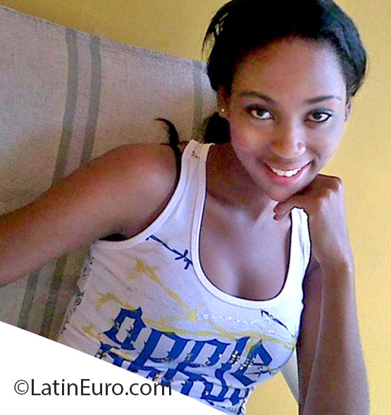 Date this hot Jamaica girl Jehvana from Kingston JM912