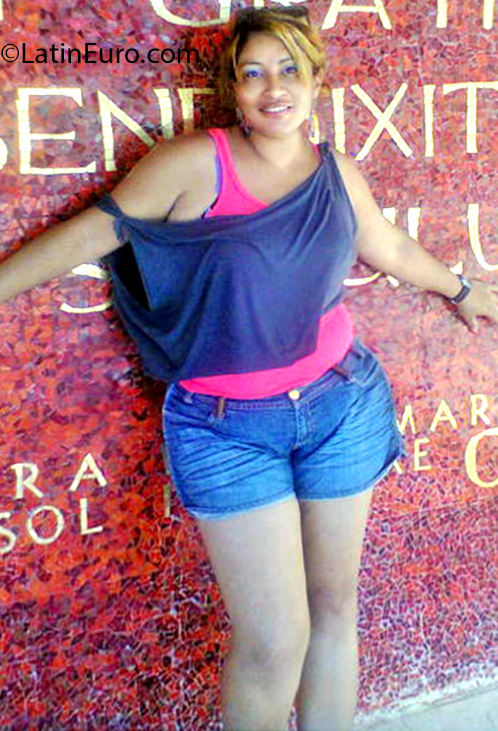 Date this exotic Dominican Republic girl Lia from Puerto Plata DO14158