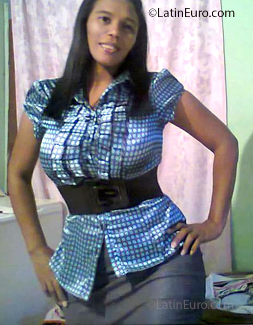 Date this charming Dominican Republic girl Sujey from San Pedro DO14256