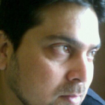 Date this happy India man Moxiee from Pune IN233
