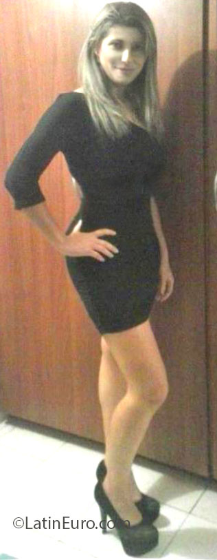 Date this pretty Colombia girl Marcela from Manizales CO12148