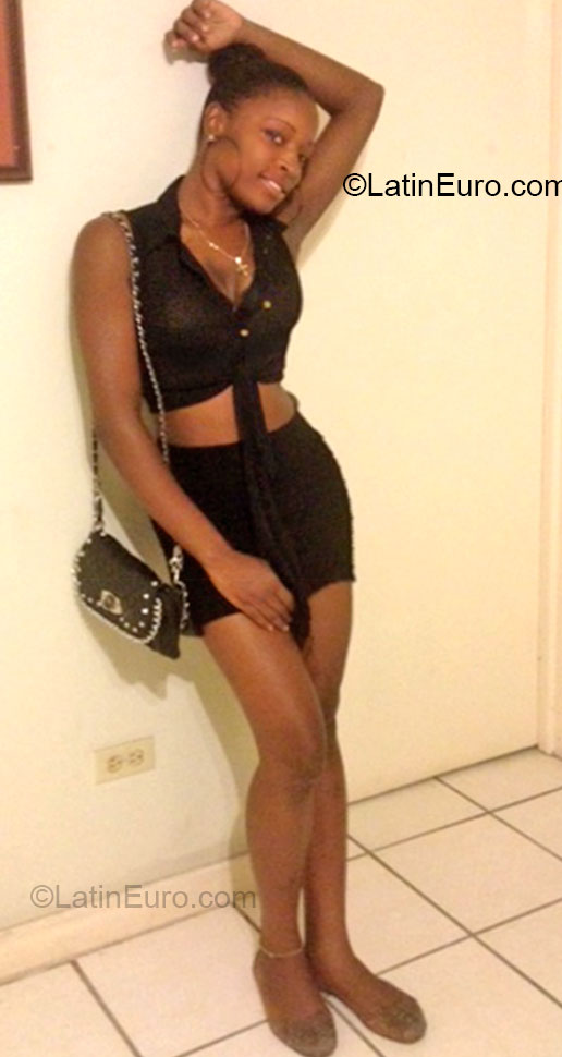 Date this funny Jamaica girl Jamaican from Montego Bay JM1074