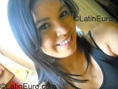 Date this voluptuous Brazil girl Shithara11 from Salvador BR7542