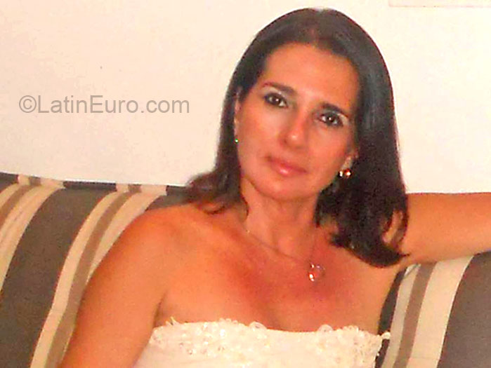 Date this lovely Brazil girl Virginia from Rio De Janeiro BR7588