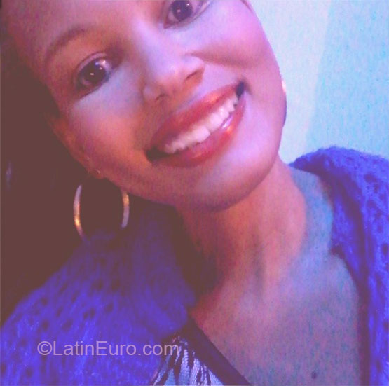 Date this pretty Brazil girl Fabiola from Rio de Janeiro BR7609