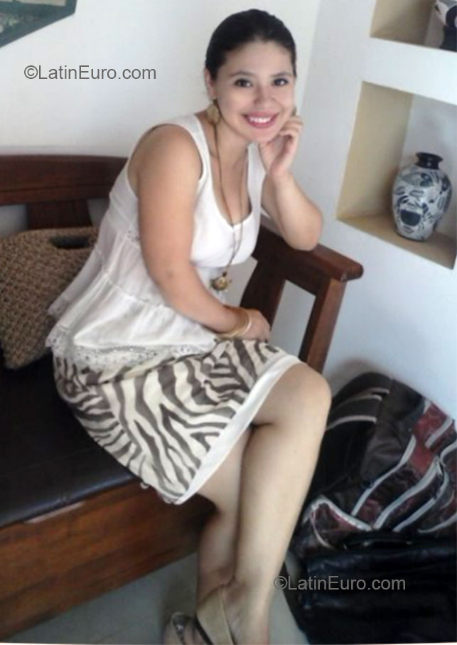 Date this georgeous Nicaragua girl Olga from Managua NI131