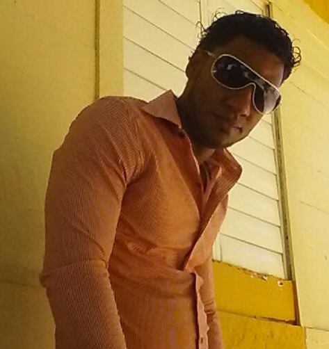 Date this nice looking Dominican Republic man Elmorenito1420 from Santiago DO15009