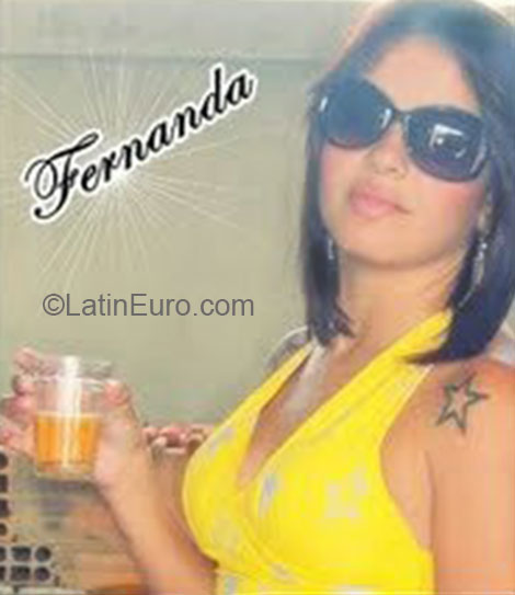 Date this nice looking Brazil girl Fernanda from Belo Horizonte BR7657