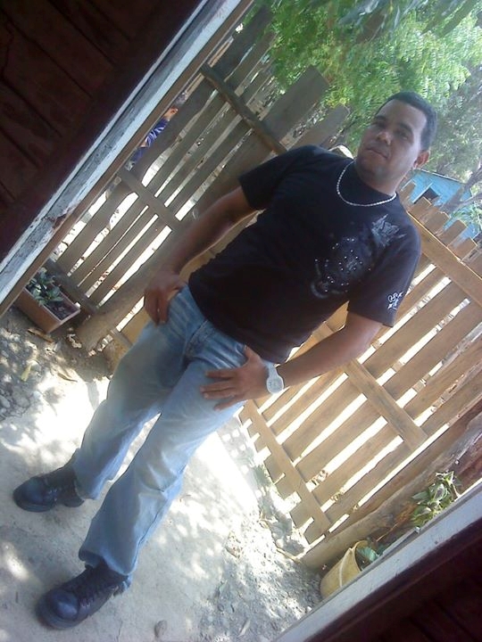 Date this exotic Dominican Republic man Carlos jose nue from Mao DO15248