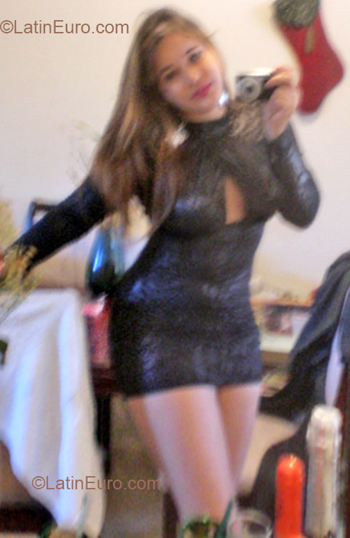 Date this passionate Dominican Republic girl Charline from Santo Domingo DO15284