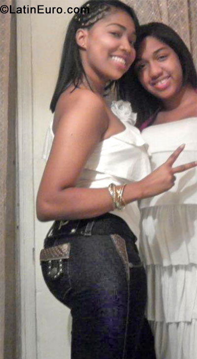 Date this young Colombia girl Angie tatiana d from Cali CO12762