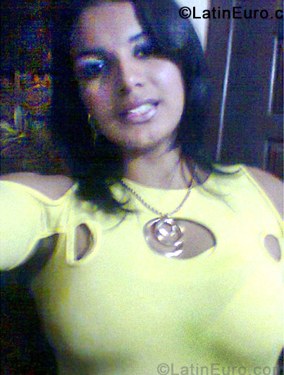 Date this foxy Brazil girl Lorayn from Paranagua BR7701