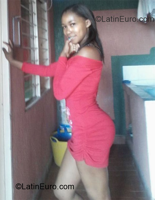 Date this hard body Colombia girl Deisy perlaza from Cali CO12797