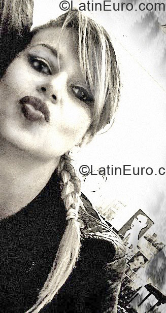 Date this georgeous Brazil girl Erica from Sao Paulo BR7716