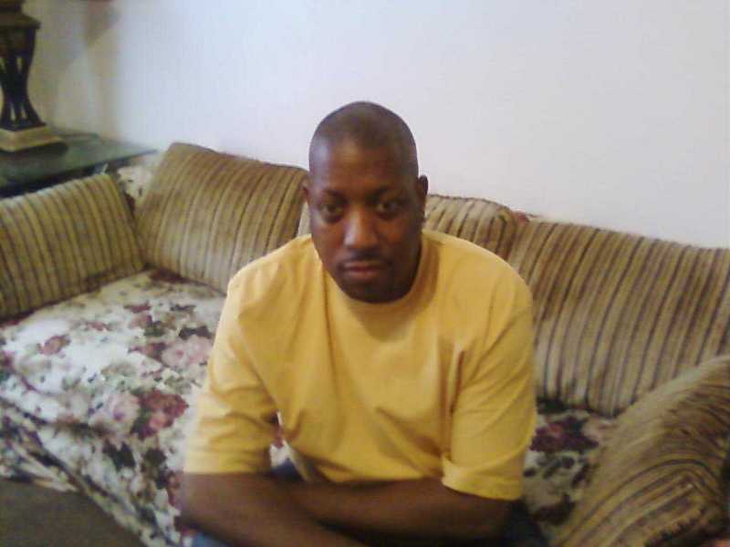Date this hard body United States man Phillip from Chicago US14159