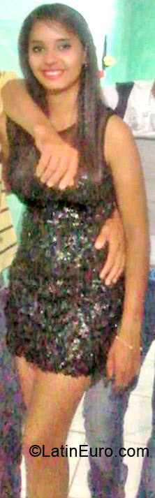 Date this gorgeous Brazil girl Gleiciane from Aguas Belas BR7761