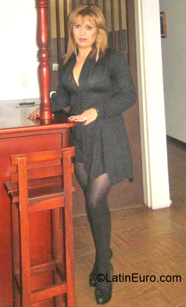 Date this cute Colombia girl Luzelena from Manizales CO12923