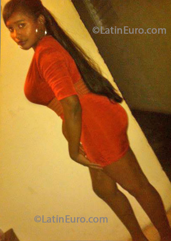 Date this lovely Dominican Republic girl Evelin from santo domingo DO15754