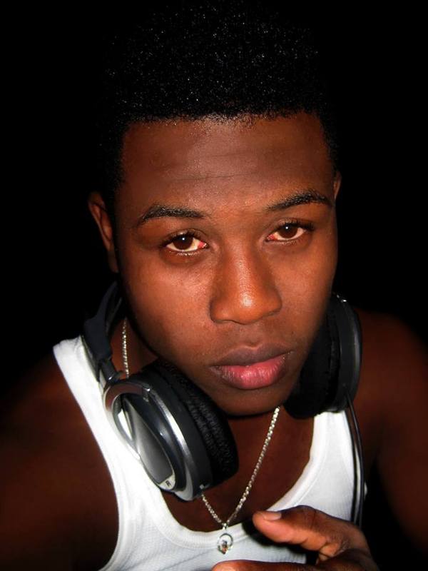 Date this happy Dominican Republic man Kender from Santo Domingo DO15786
