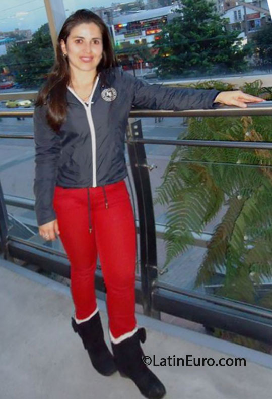 Date this hard body Colombia girl JOHANA from Bogota CO13044