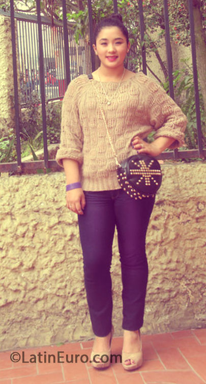 Date this charming Colombia girl Ana from Bogota CO13053