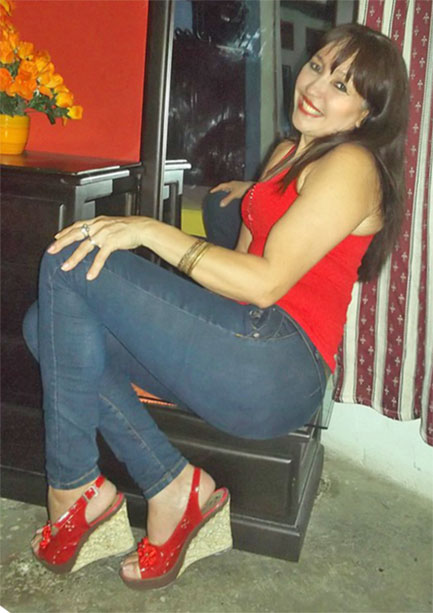 Date this hot Colombia girl Yamile avilez from Monteria CO13054