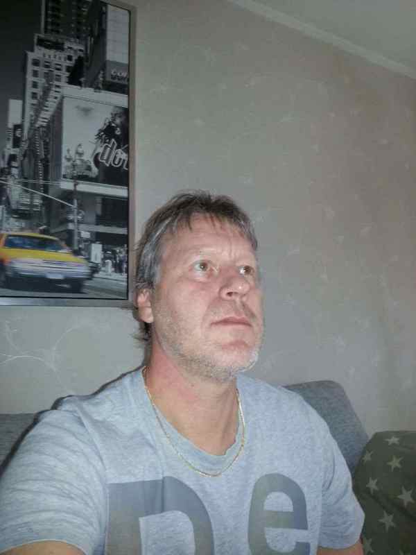 Date this exotic United States man Scott from Sacramento US14358