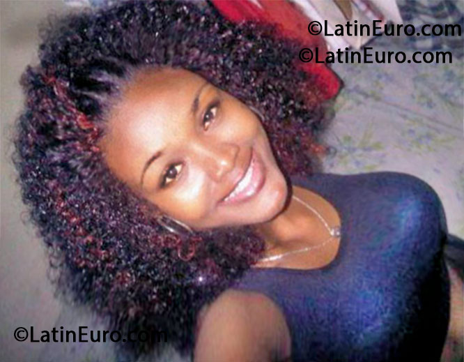 Date this stunning Dominican Republic girl Maite from Santo Domingo DO40427