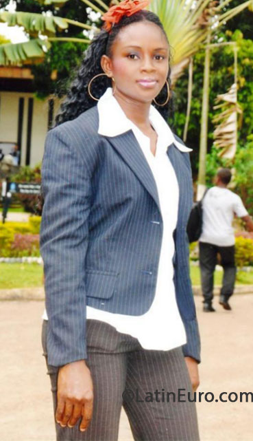 Date this foxy Cameroon girl Rolan from Yaounde CM150
