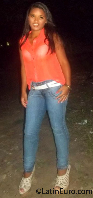 Date this fun Brazil girl Bruna from Alianca BR8026