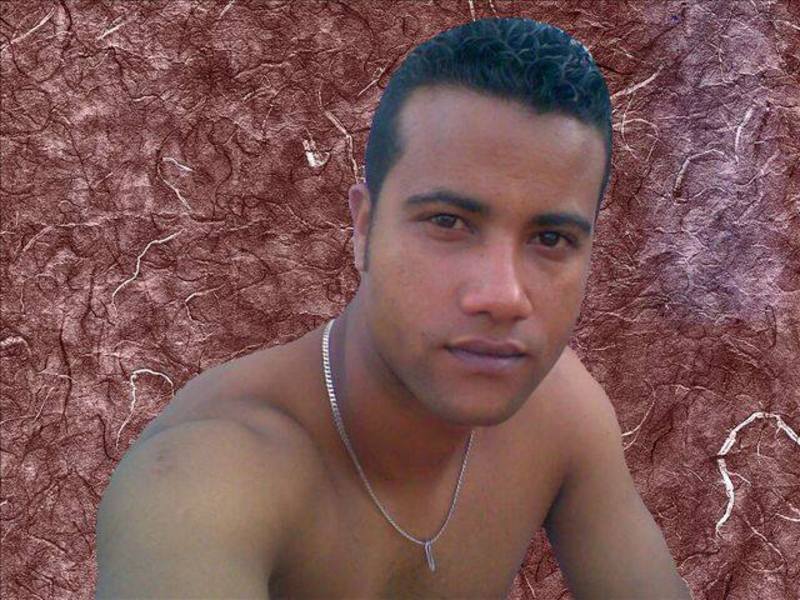 Date this pretty Dominican Republic man Felix rodriguez from Santo Domingo DO16926