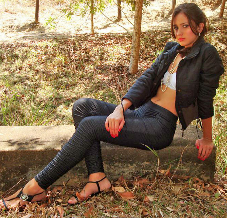 Date this pretty Brazil girl Telita from Caratinga BR8061