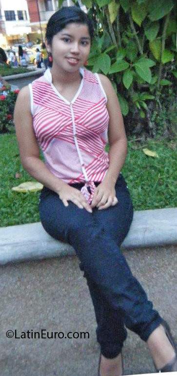 Date this funny Panama girl Migdalia from David PA355