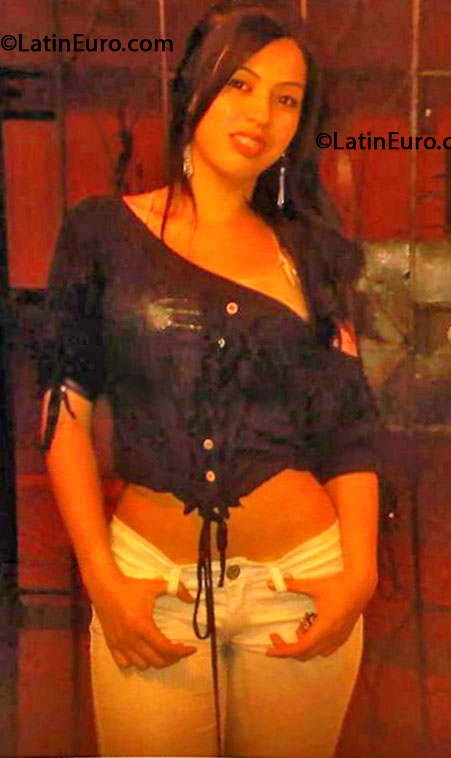Date this charming Colombia girl Johana from Medellin CO14302